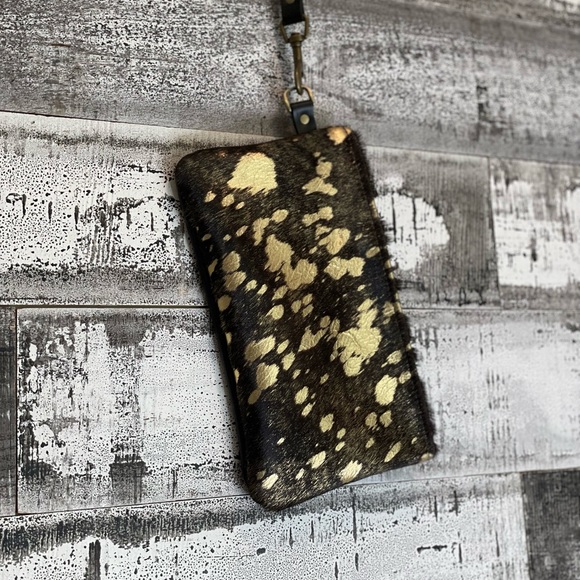 Chocolate brown with gold metallic flecks our one-of-a-kind acid wash wristlet. - Picture 2 of 6